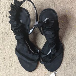 Black Nine West Evening Pump with Ruffle sz 8.5m